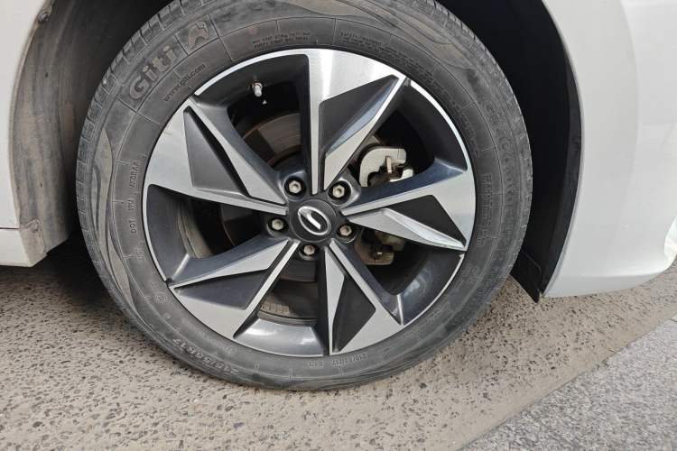 Used GAC Trumpchi M6 2023 PRO 270T DCT Luxury Edition Right Front Wheel Hub