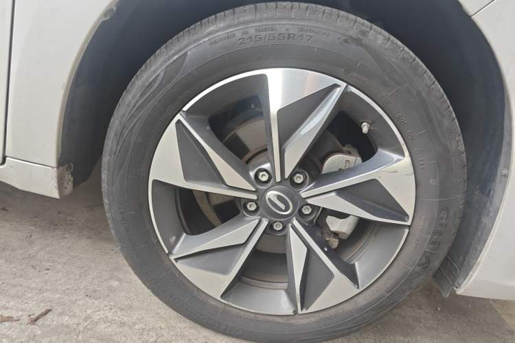 Used GAC Trumpchi M6 2023 PRO 270T DCT Luxury Edition Right Front Wheel Hub
