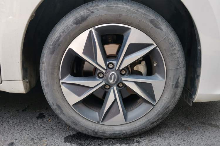 Used GAC Trumpchi M6 2023 PRO 270T DCT Luxury Edition Right Front Wheel Hub