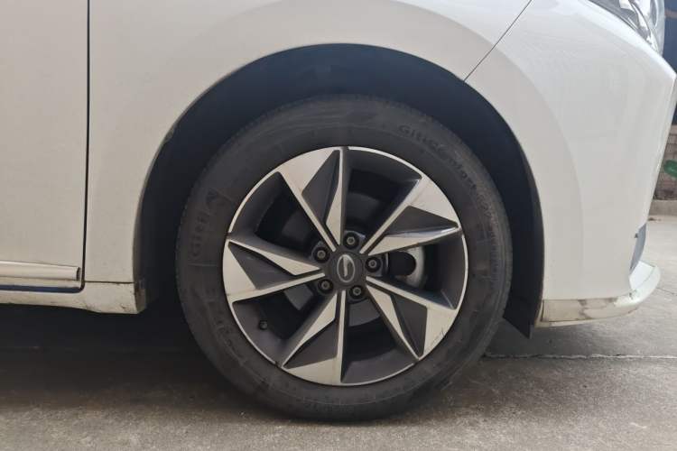Used GAC Trumpchi M6 2023 PRO 270T DCT Luxury Edition Right Front Wheel Hub