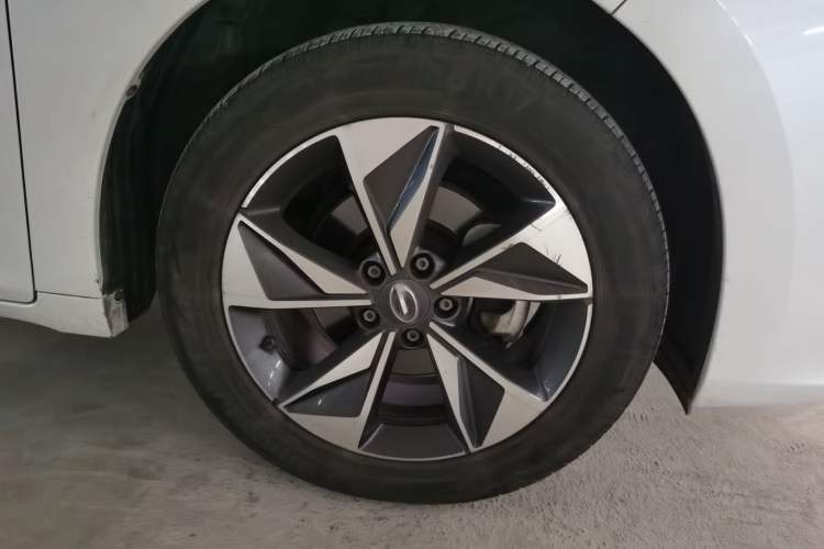 Used GAC Trumpchi M6 2023 PRO 270T DCT Luxury Edition Right Front Wheel Hub