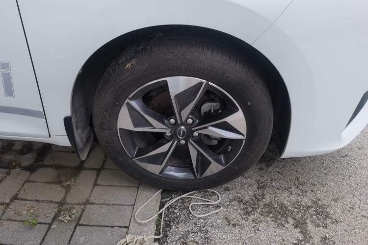 Used GAC Trumpchi M6 2023 PRO 270T DCT Luxury Edition Right Front Wheel Hub
