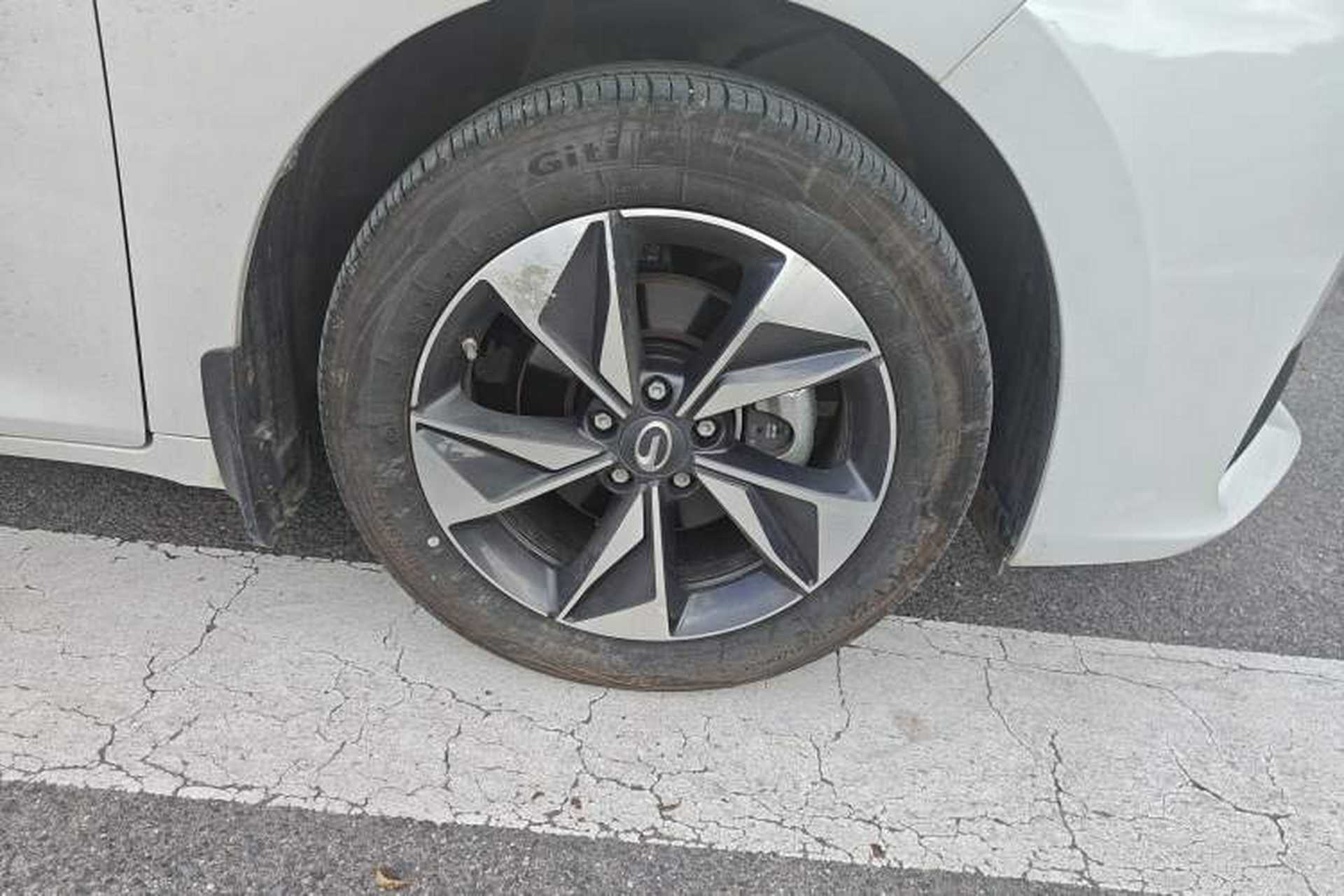 Used GAC Trumpchi M6 2023 PRO 270T DCT Luxury Edition Right Front Wheel Hub