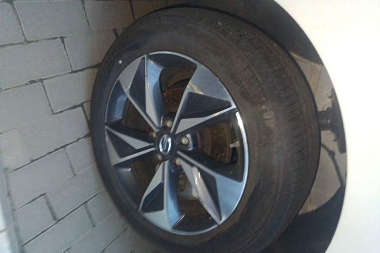 Used GAC Trumpchi M6 2023 PRO 270T DCT Luxury Edition Right Front Wheel Hub