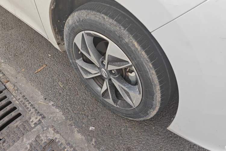 Used GAC Trumpchi M6 2023 PRO 270T DCT Luxury Edition Right Front Wheel Hub