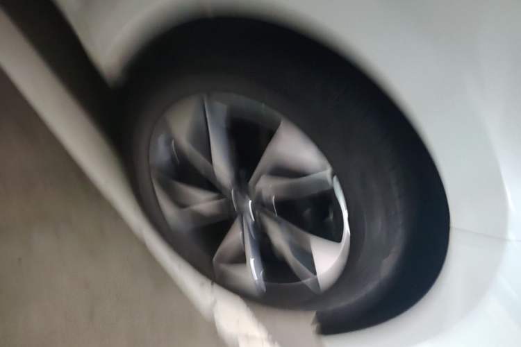 Used GAC Trumpchi M6 2023 PRO 270T DCT Luxury Edition Right Front Wheel Hub