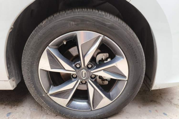 Used GAC Trumpchi M6 2023 PRO 270T DCT Luxury Edition Right Front Wheel Hub