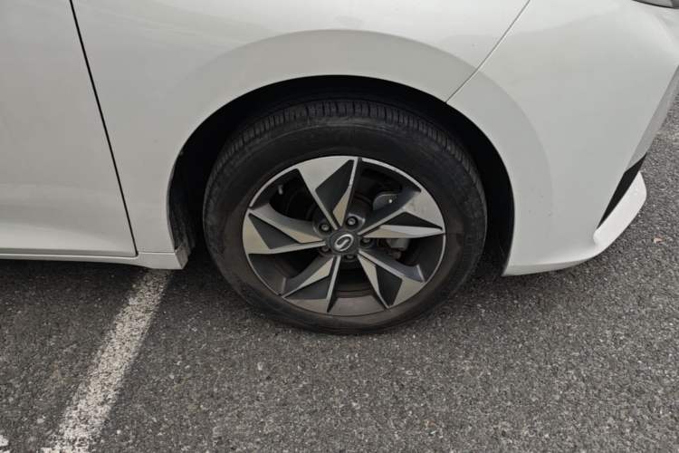 Used GAC Trumpchi M6 2023 PRO 270T DCT Luxury Edition Right Front Wheel Hub