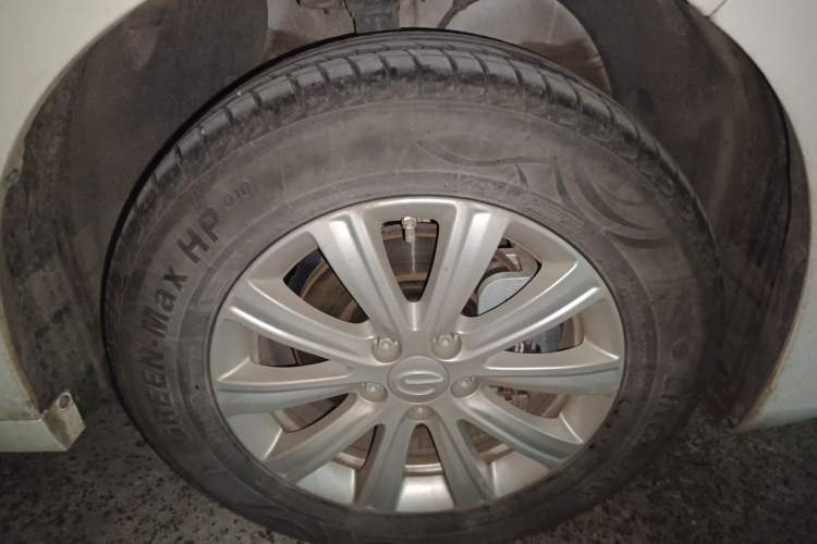 Used GAC Trumpchi M6 2023 PRO 270T DCT Elite Edition Right Front Wheel Hub