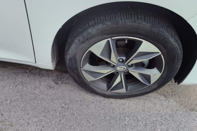Used GAC Trumpchi M6 2023 PRO 270T DCT Luxury Edition Right Front Wheel Hub