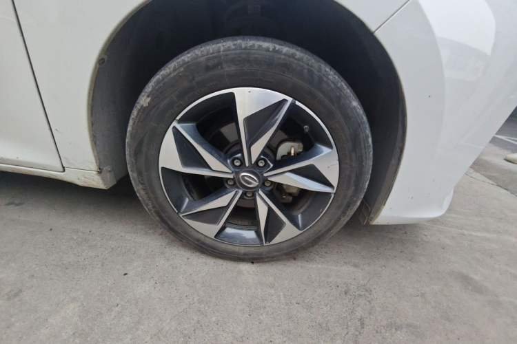 Used GAC Trumpchi M6 2023 PRO 270T DCT Luxury Edition Right Front Wheel Hub