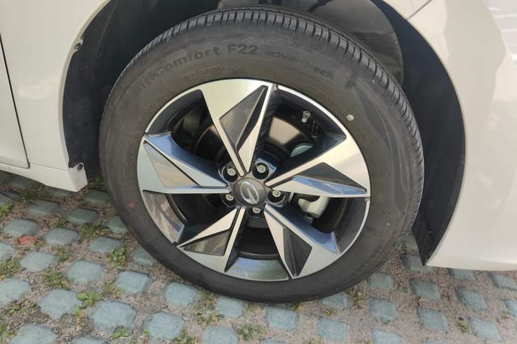 Used GAC Trumpchi M6 2023 PRO 270T DCT Luxury Edition Right Front Wheel Hub