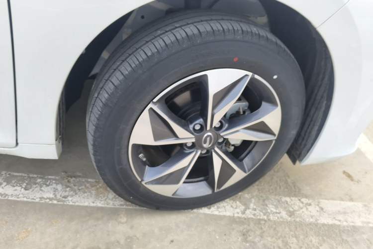 Used GAC Trumpchi M6 2023 PRO 270T DCT Luxury Edition Right Front Wheel Hub