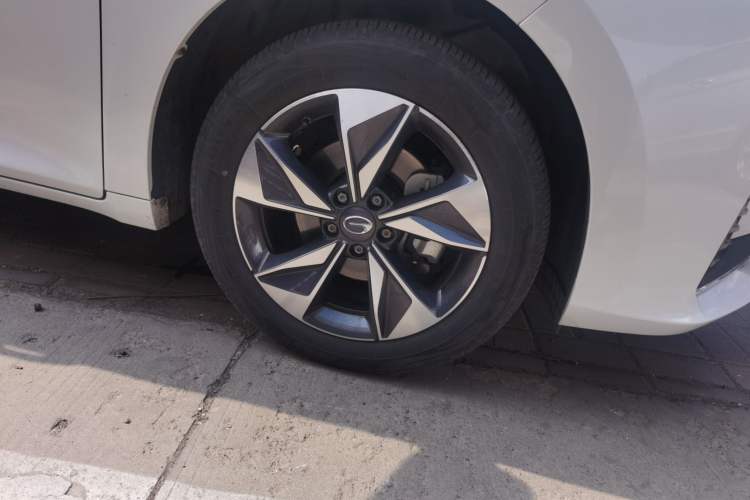 Used GAC Trumpchi M6 2023 PRO 270T DCT Luxury Edition Right Front Wheel Hub