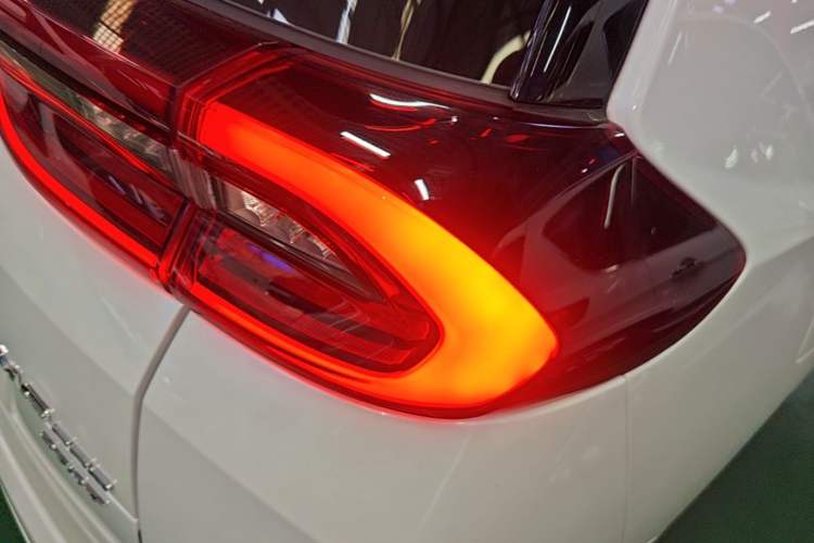 Used GAC Trumpchi M6 2023 PRO 270T DCT Luxury Edition Right Rear Taillight