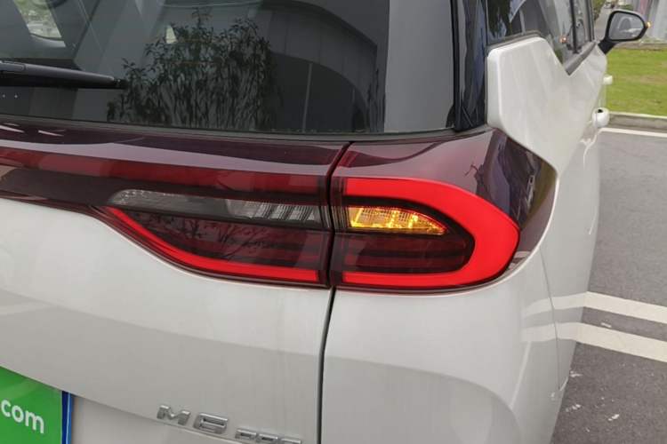 Used GAC Trumpchi M6 2023 PRO 270T DCT Luxury Edition Right Rear Taillight