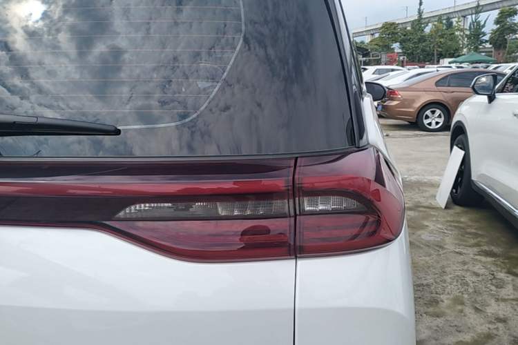 Used GAC Trumpchi M6 2023 PRO 270T DCT Luxury Edition Right Rear Taillight