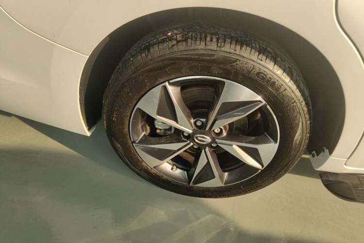 Used GAC Trumpchi M6 2023 PRO 270T DCT Luxury Edition Right Rear Wheel Hub