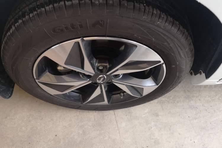 Used GAC Trumpchi M6 2023 PRO 270T DCT Luxury Edition Right Rear Wheel Hub