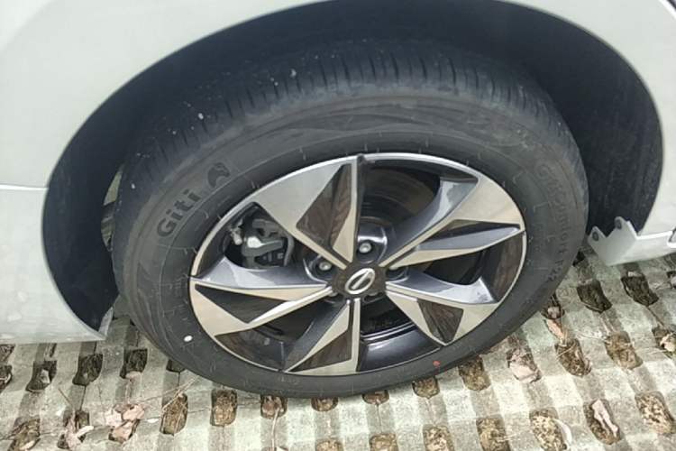Used GAC Trumpchi M6 2023 PRO 270T DCT Luxury Edition Right Rear Wheel Hub