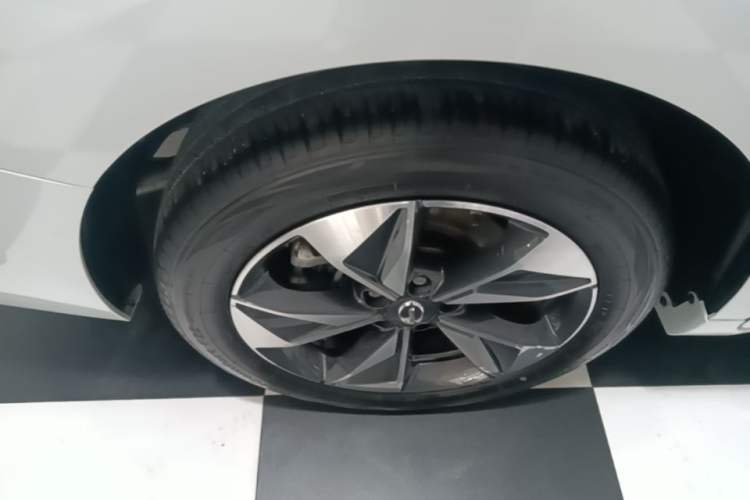 Used GAC Trumpchi M6 2023 PRO 270T DCT Luxury Edition Right Rear Wheel Hub