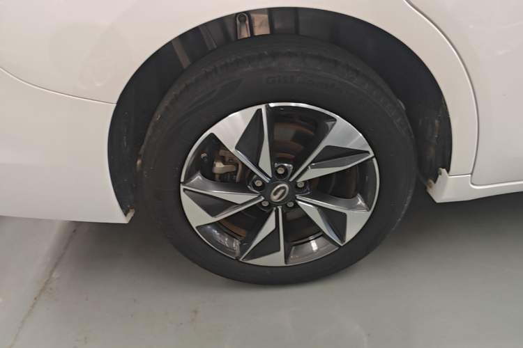 Used GAC Trumpchi M6 2023 PRO 270T DCT Luxury Edition Right Rear Wheel Hub