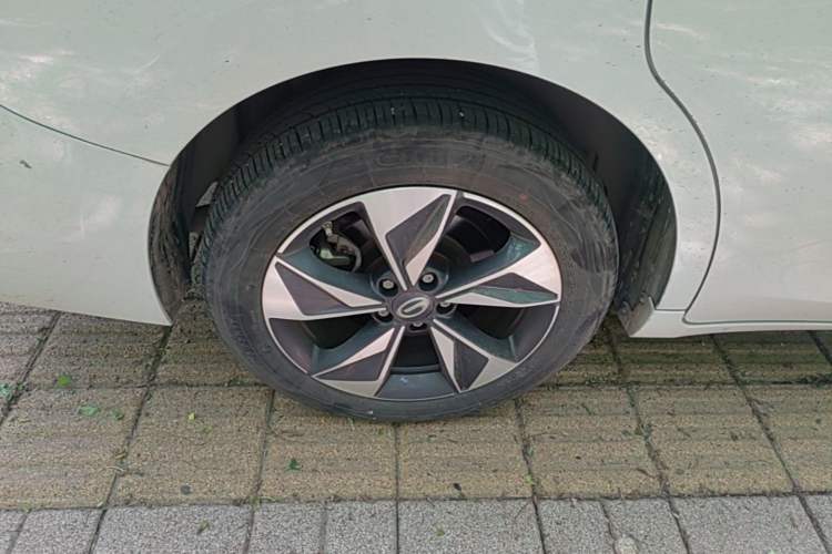 Used GAC Trumpchi M6 2023 PRO 270T DCT Luxury Edition Right Rear Wheel Hub