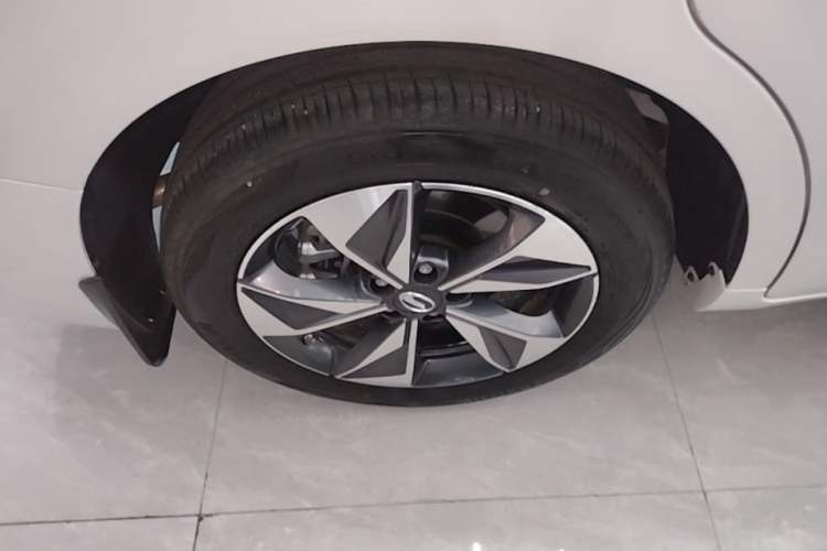 Used GAC Trumpchi M6 2023 PRO 270T DCT Luxury Edition Right Rear Wheel Hub