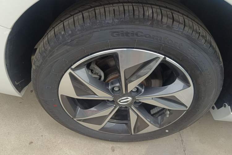 Used GAC Trumpchi M6 2023 PRO 270T DCT Luxury Edition Right Rear Wheel Hub