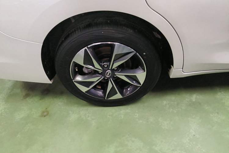 Used GAC Trumpchi M6 2023 PRO 270T DCT Luxury Edition Right Rear Wheel Hub