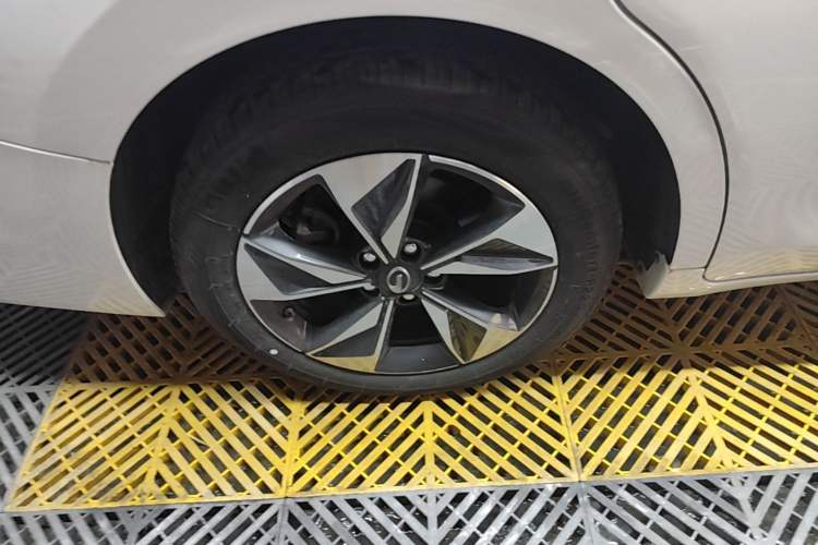 Used GAC Trumpchi M6 2023 PRO 270T DCT Luxury Edition Right Rear Wheel Hub