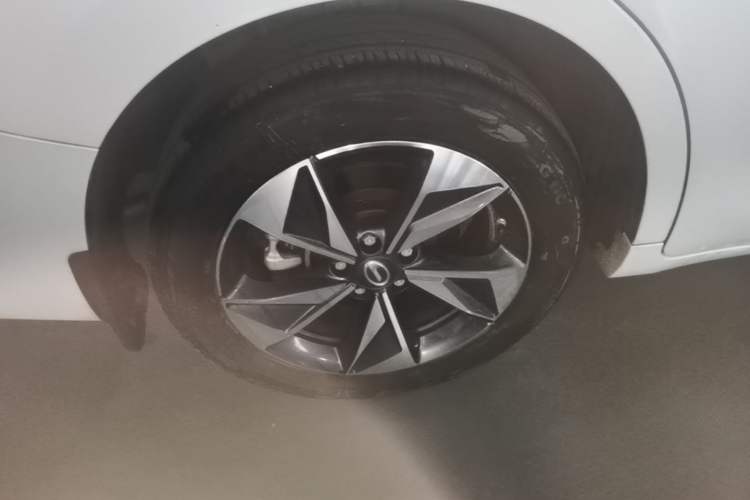 Used GAC Trumpchi M6 2023 PRO 270T DCT Luxury Edition Right Rear Wheel Hub