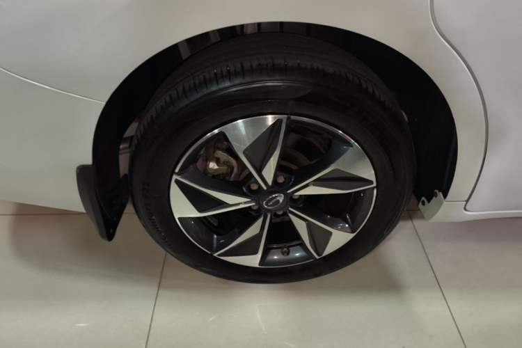 Used GAC Trumpchi M6 2023 PRO 270T DCT Luxury Edition Right Rear Wheel Hub
