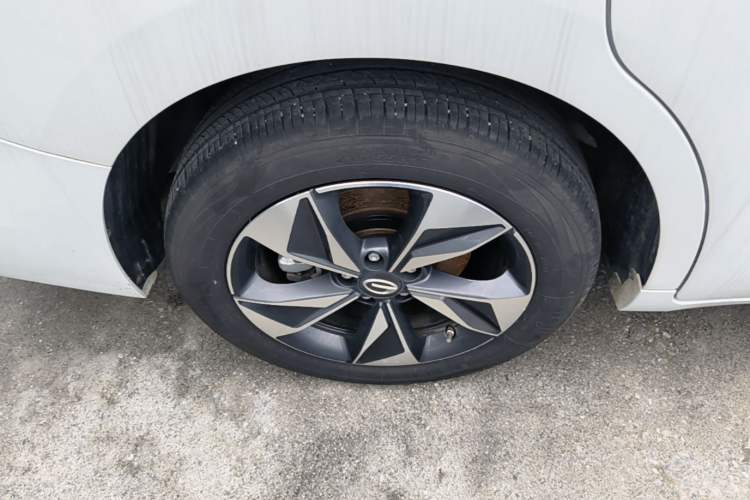 Used GAC Trumpchi M6 2023 PRO 270T DCT Luxury Edition Right Rear Wheel Hub