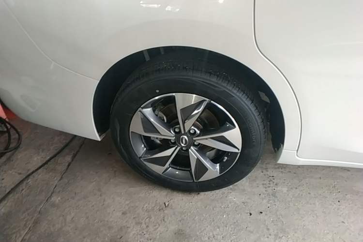 Used GAC Trumpchi M6 2023 PRO 270T DCT Luxury Edition Right Rear Wheel Hub