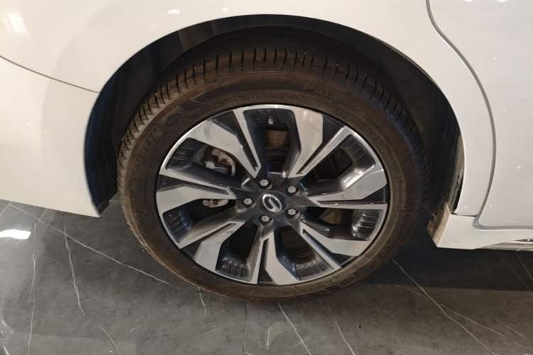 Used GAC Trumpchi M6 2023 PRO 270T DCT Prestige Edition Right Rear Wheel Hub
