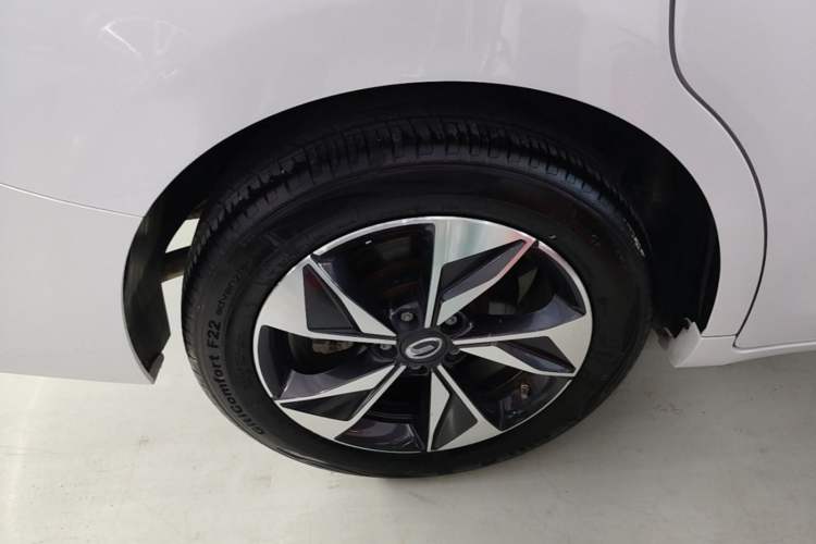Used GAC Trumpchi M6 2023 PRO 270T DCT Luxury Edition Right Rear Wheel Hub