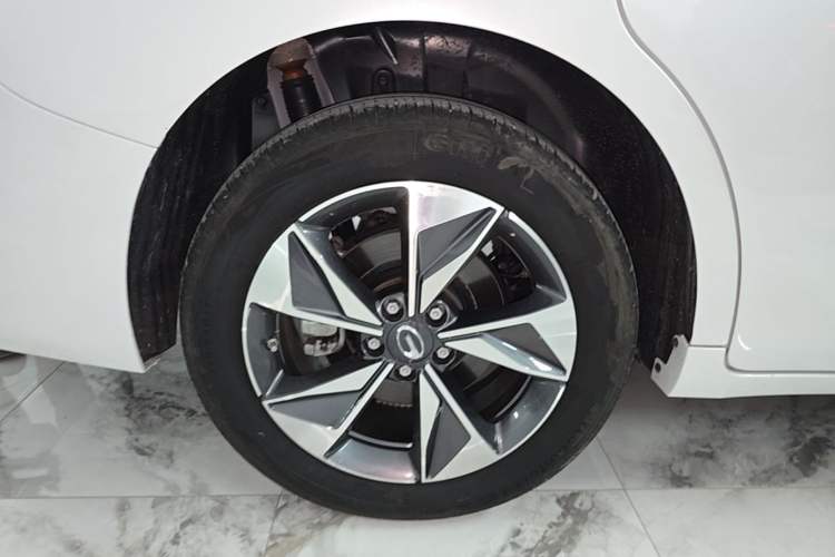 Used GAC Trumpchi M6 2023 PRO 270T DCT Luxury Edition Right Rear Wheel Hub