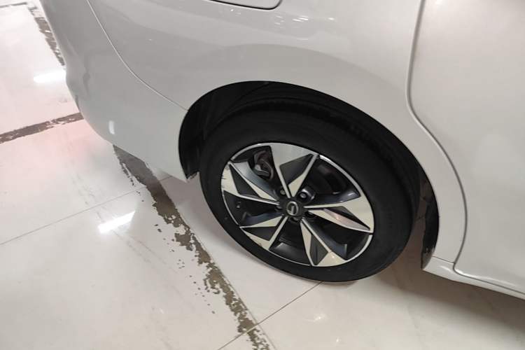 Used GAC Trumpchi M6 2023 PRO 270T DCT Luxury Edition Right Rear Wheel Hub