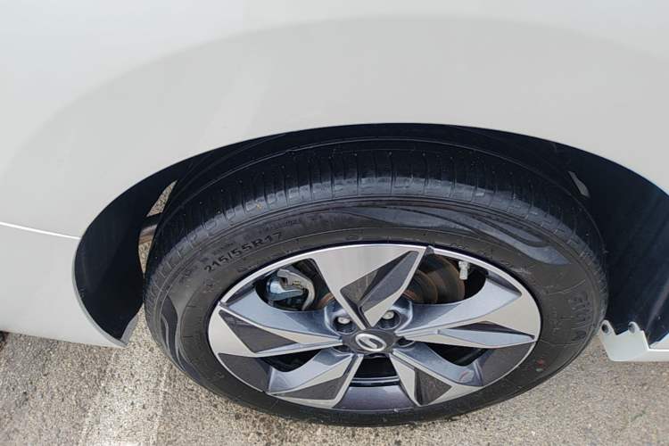 Used GAC Trumpchi M6 2023 PRO 270T DCT Luxury Edition Right Rear Wheel Hub