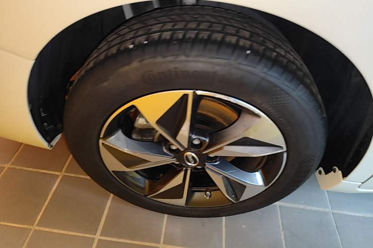 Used GAC Trumpchi M6 2023 PRO 270T DCT Luxury Edition Right Rear Wheel Hub