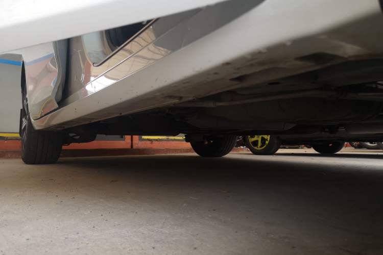Used GAC Trumpchi M6 2023 PRO 270T DCT Luxury Edition Right Side Sill