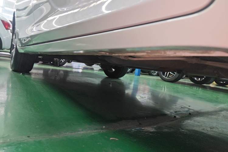 Used GAC Trumpchi M6 2023 PRO 270T DCT Luxury Edition Right Side Sill