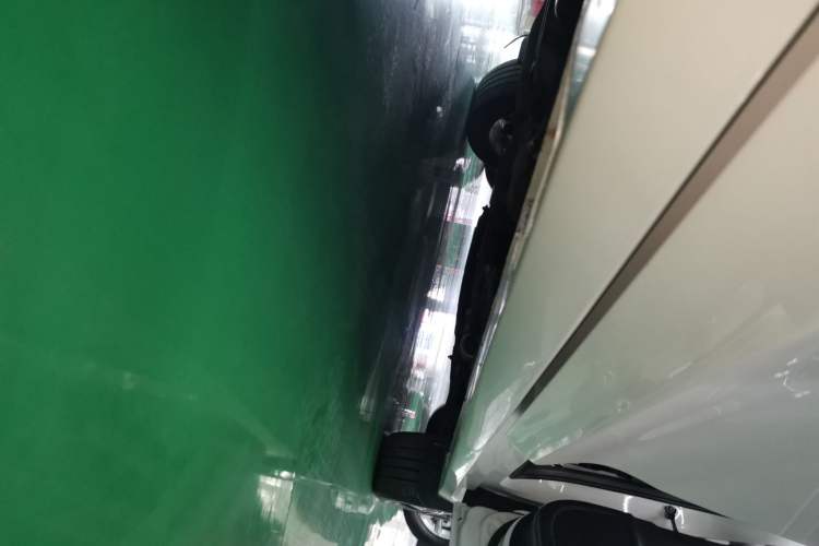 Used GAC Trumpchi M6 2023 PRO 270T DCT Luxury Edition Right Side Sill