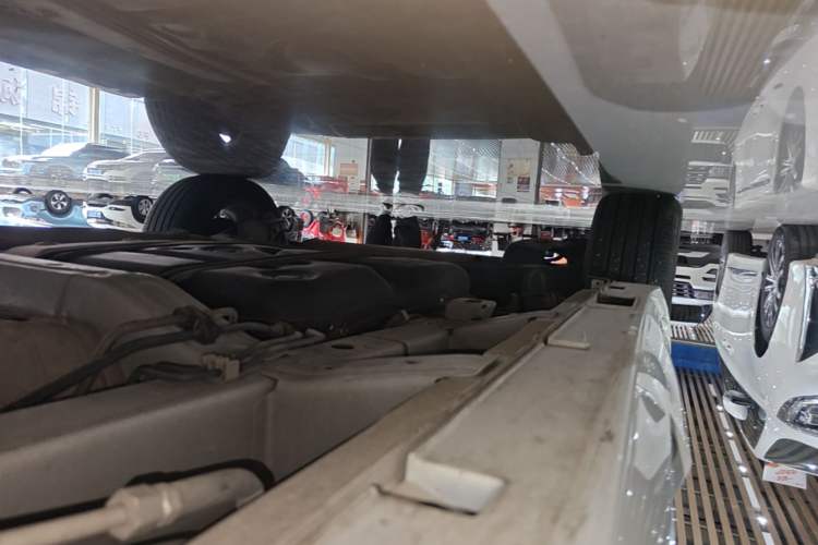 Used GAC Trumpchi M6 2023 PRO 270T DCT Luxury Edition Right Side Sill