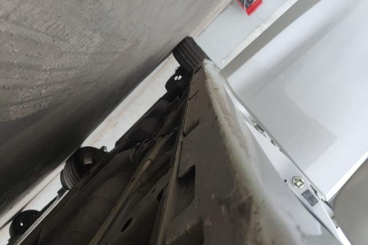 Used GAC Trumpchi M6 2023 PRO 270T DCT Luxury Edition Right Side Sill