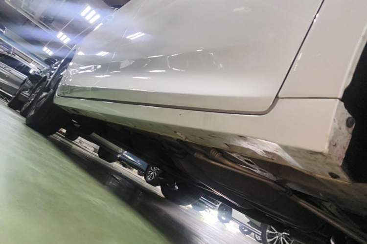 Used GAC Trumpchi M6 2023 PRO 270T DCT Luxury Edition Right Side Sill
