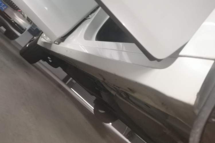 Used GAC Trumpchi M6 2023 PRO 270T DCT Luxury Edition Right Side Sill