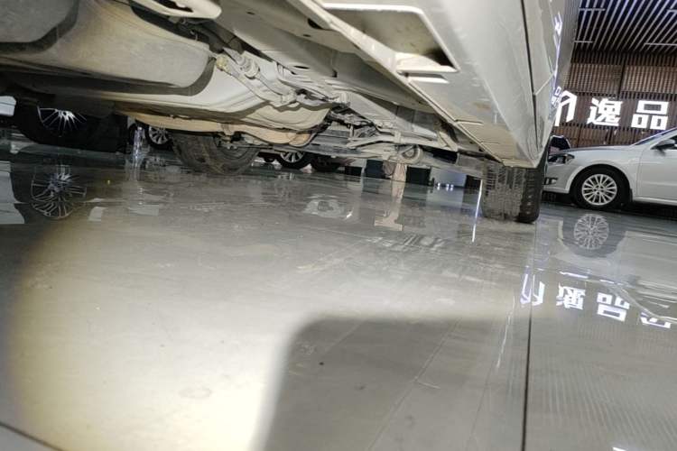 Used GAC Trumpchi M6 2023 PRO 270T DCT Luxury Edition Right Side Sill