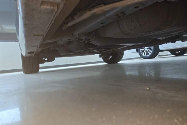 Used GAC Trumpchi M6 2023 PRO 270T DCT Luxury Edition Right Side Sill